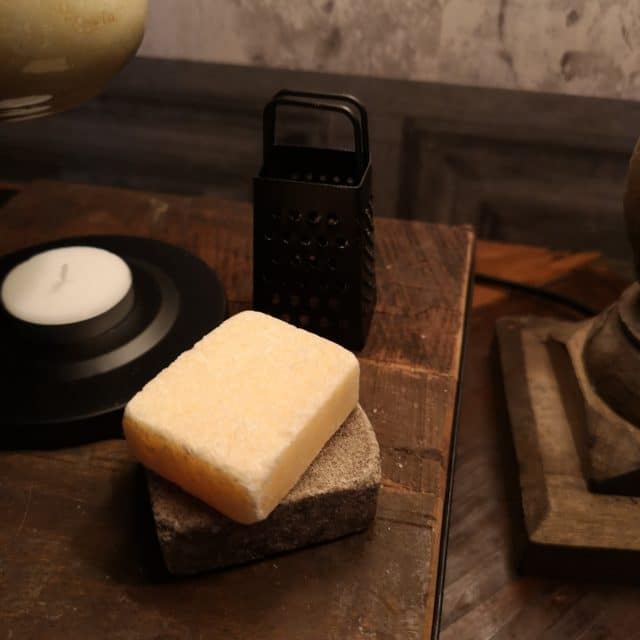 Geurbrander Hangende Druppel Groen Beige Incl 2 Amberblokjes Mini Rasp